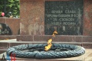 Провели уборку на территории Мемориала Славы воинам